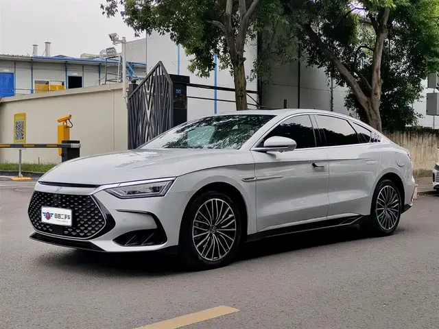 BYD Han 2024 DM-i Glory Edition 121KM Honor