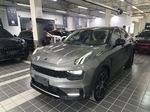 Lynk & Co 05 2022 2.0TD 2WD Shine Halo