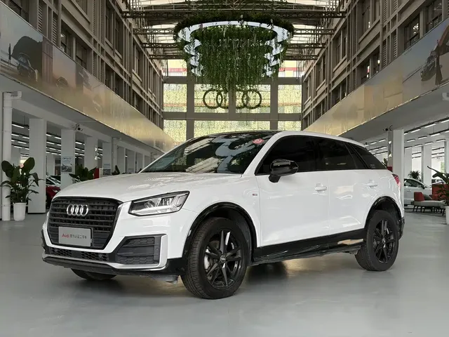 Audi Q2L 2021 35 TFSI Progressive Dynamic