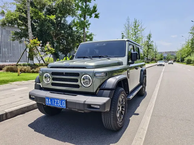 212 T01 2024 2.0T Explorer