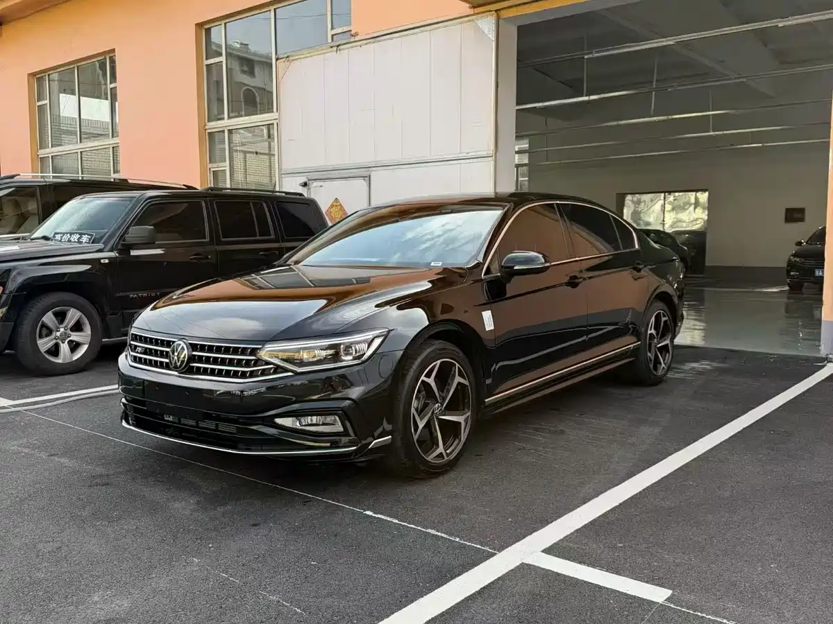 Volkswagen Magotan 2025 Facelift Public Edition 330TSI DSG Luxury