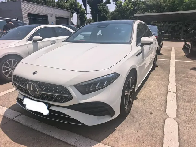 Mercedes-Benz A-Class 2025 A 200 L Fashion Edition