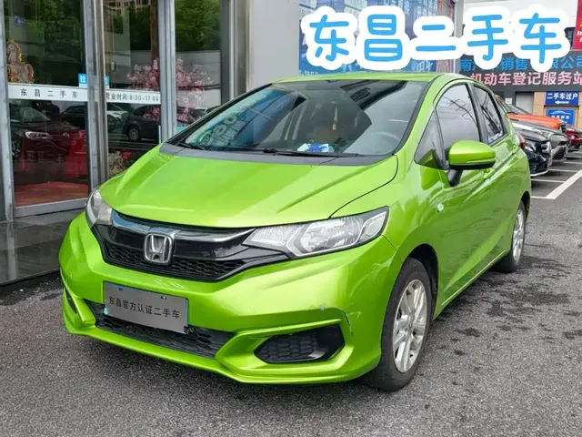 Honda Fit 2018 1.5L CVT Comfort Sunroof Edition