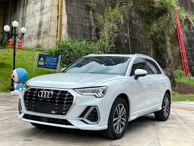 Audi Q3 2023 35 TFSI Fashion Dynamic (1.4T)