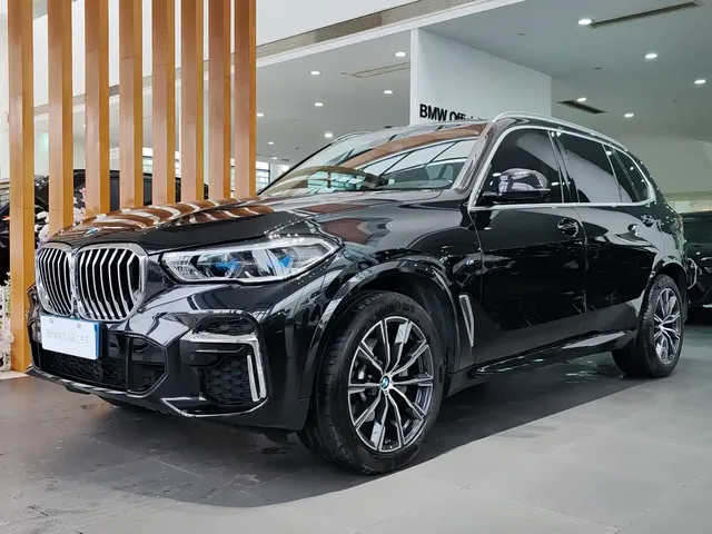 BMW X5 2022 xDrive 30Li Premium M Sport Package