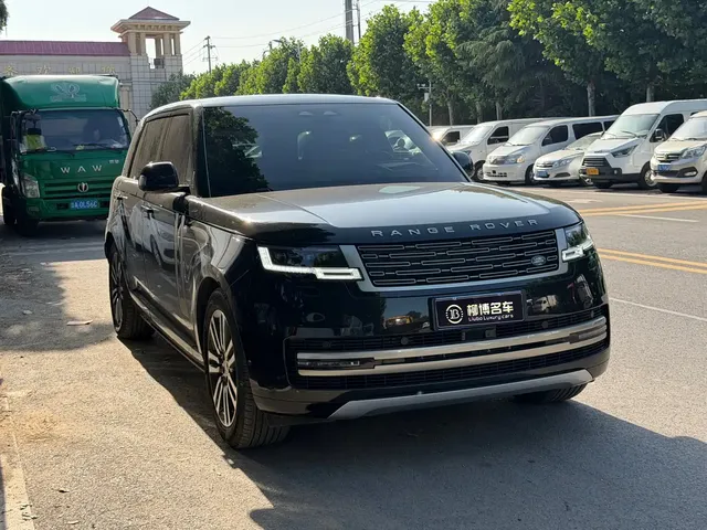 Land Rover Range Rover 2023 Facelift 3.0 L6 400PS Prosperity Extended Version
