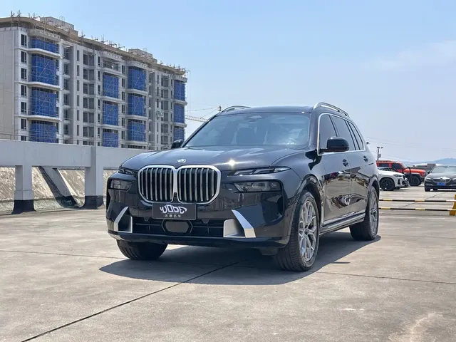 BMW X7 2023 xDrive40i Leading Luxury Package