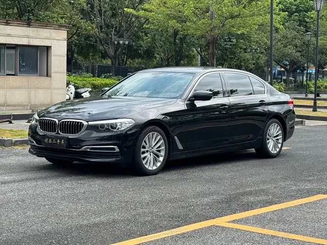 BMW 5 Series 2020 525Li M Sport Package