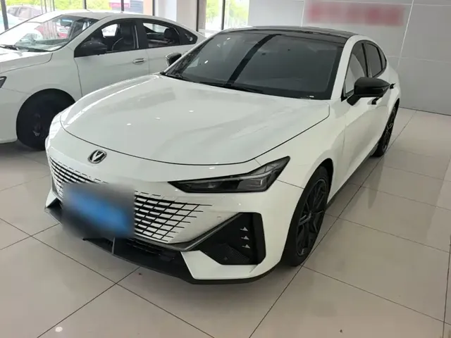 Changan UNI-V 2023 1.5T Luxury Edition