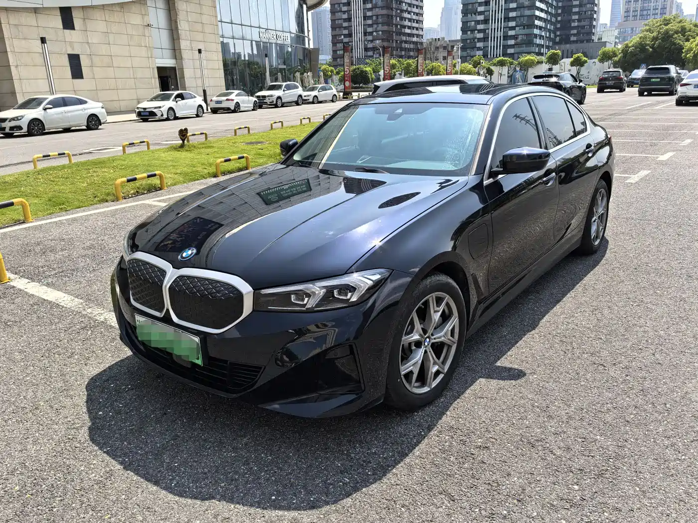 BMW i3 2025 eDrive 35 L