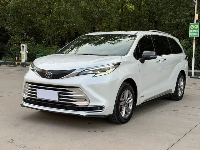 Toyota Sienna 2021 2.5L Hybrid Platinum Edition