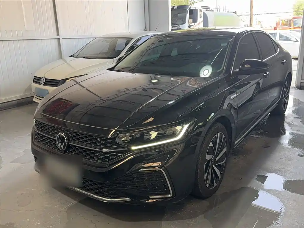 Volkswagen Passat 2023 330TSI Starlight Elite Edition