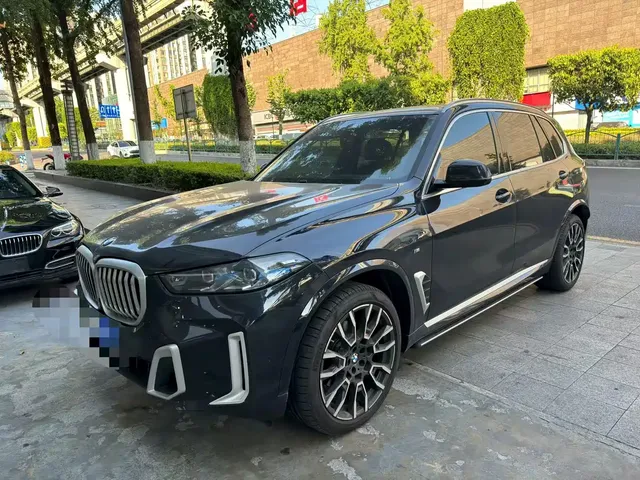 BMW X5 2025 Model xDrive 40Li M Sport Blackout Package