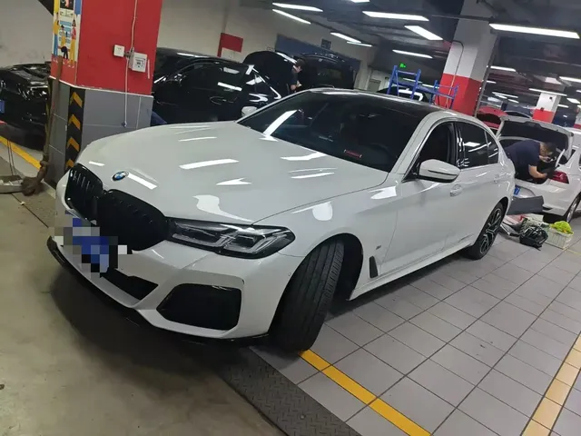 BMW 5 Series 2022 Facelift II 530Li Premium Package M Sport