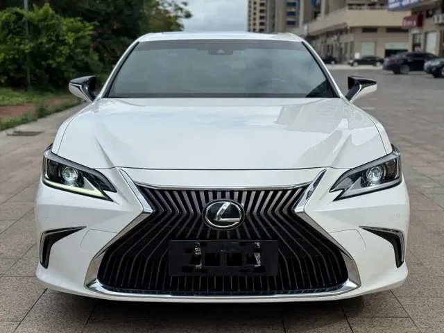 Lexus ES 2018 200 Excellence Edition China V