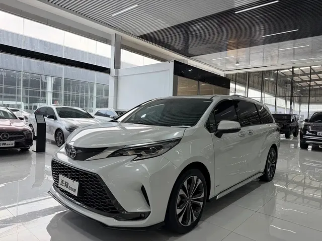 Toyota Granvia 2024 2.5L Hybrid Supreme ULTRA