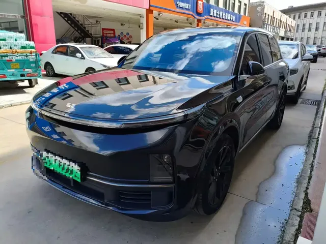 Li Auto Li L8 2023 Pro