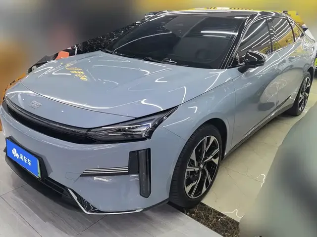 Geely Galaxy L6 2023 125km Starship