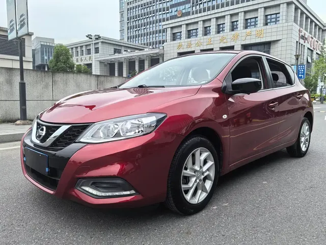 Nissan Tiida 2021 1.6L CVT Cool Edition