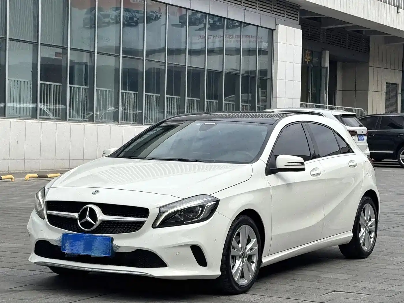 Mercedes-Benz A-Class (Import) 2017 A 200 Dynamic Edition
