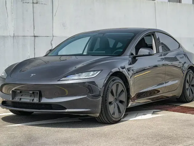 Tesla Model 3 2023 Rear-Wheel Drive