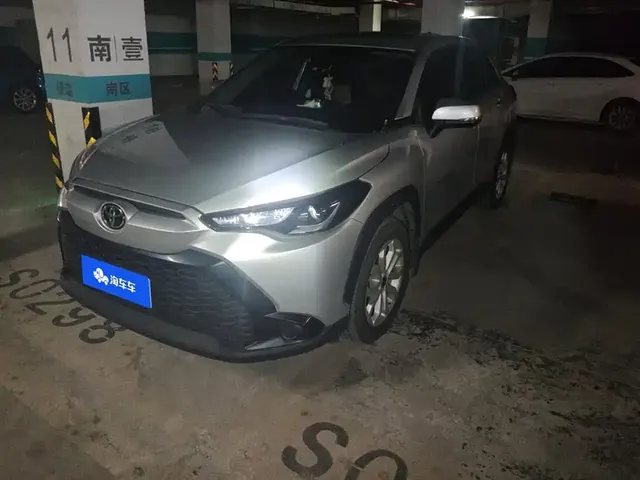 Toyota Frontlander 2022 2.0L CVT Leading Edition