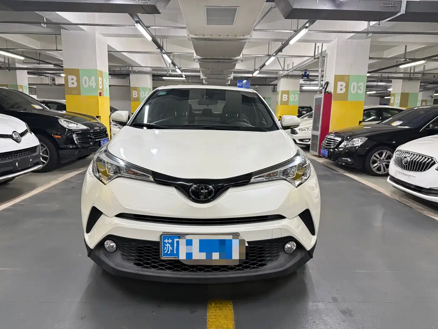 Toyota C-HR 2020 Model 2.0L Leading