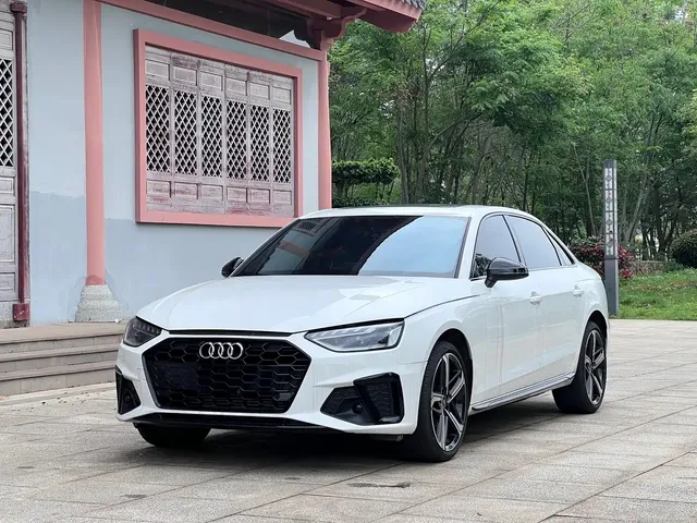 Audi A4L 2024 40 TFSI Luxury Dynamic (Starry Night Edition)