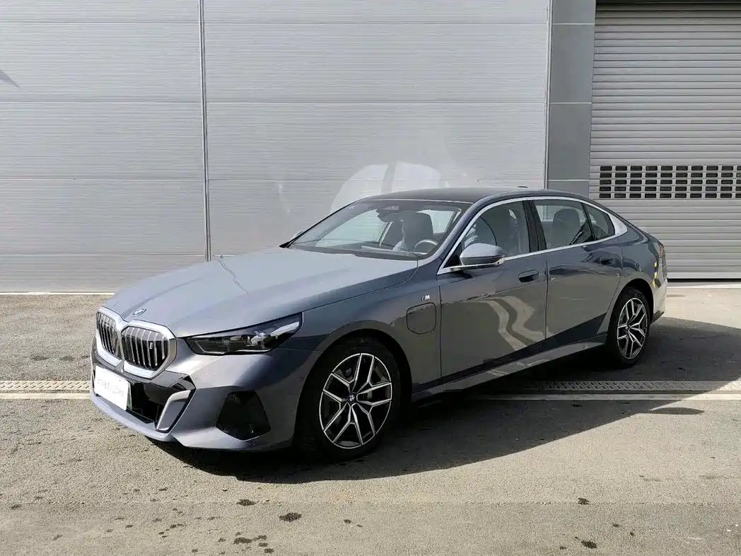 BMW i5 2024 eDrive 35L Premium Model M Sport Package