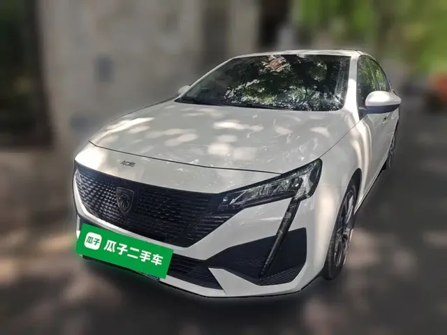 Peugeot 408 2022 1.6T Light Chaser Edition