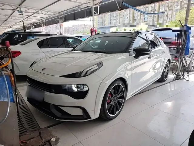 Lynk & Co 02 Hatchback 2022 2.0TD Pro