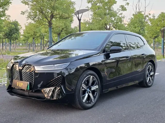 BMW iX 2023 xDrive40