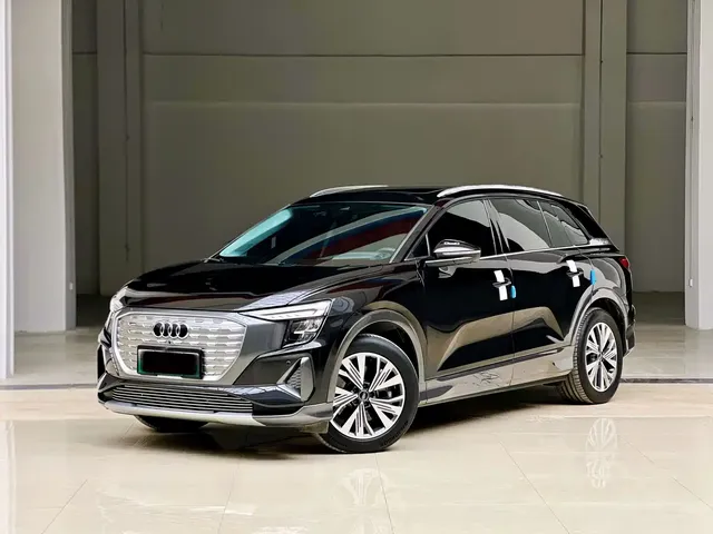 Audi Q5 e-tron 2023 40 e-tron Starlight Edition Brocade Package