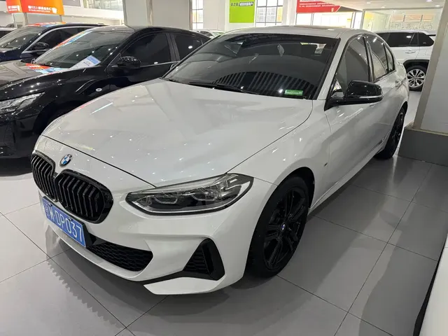 BMW 1 Series 2022 120i M Sport Shadow Edition