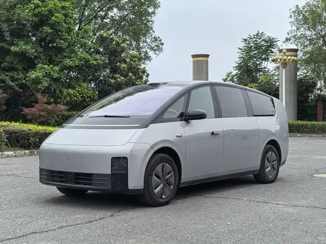 Li Auto MEGA 2025 Model Home Family Special Edition