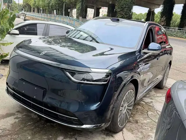 AITO Wenjie AITO M8 2025 Model Extended Range Max+ Edition 53.4kWh 6-Seater