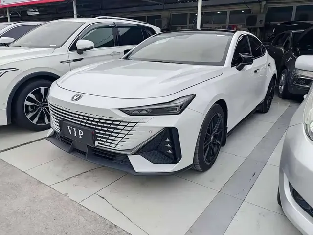 Changan UNI-V 2022 1.5T Premium Model