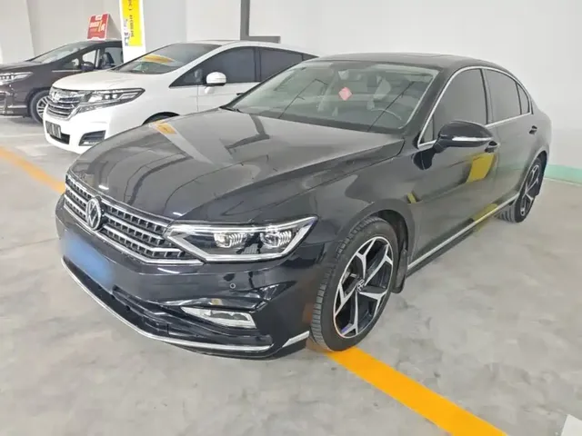 Volkswagen Magotan 2023 2 Million Units Anniversary Edition 330TSI DSG Leading Type
