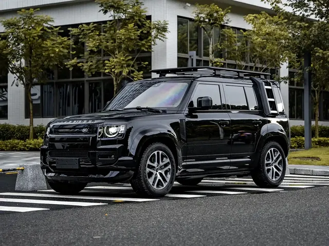 Land Rover Defender 2023 Model 110 3.0T P400 Dark Special Edition