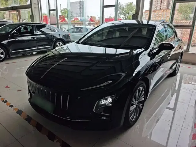Hongqi E-QM5 2024 Model 610km PLUS