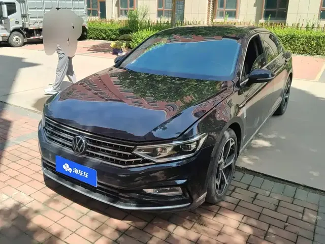 Volkswagen Magotan 2023 Model 2 Million Commemorative Edition 330TSI DSG Luxury