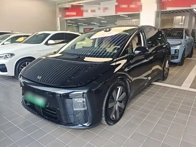 Li Auto Li i8 2025 Standard Edition