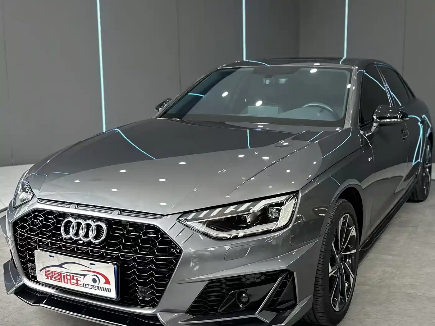 Audi A4L 2023 40 TFSI Luxury Sport