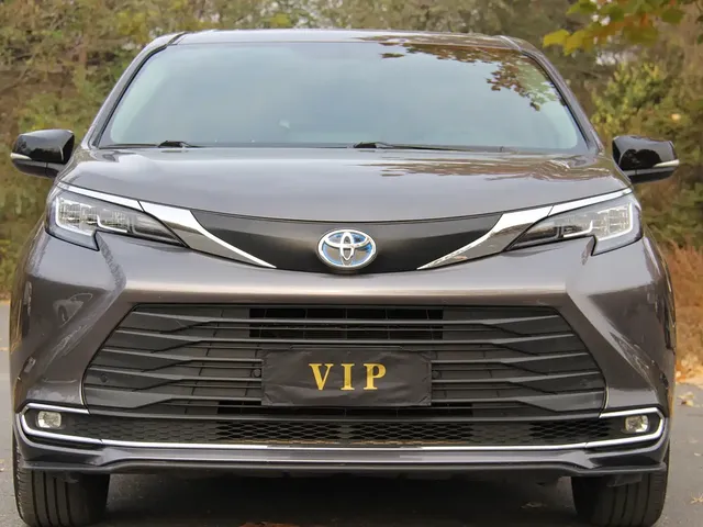 Toyota Sienna 2021 2.5L Hybrid Platinum Edition