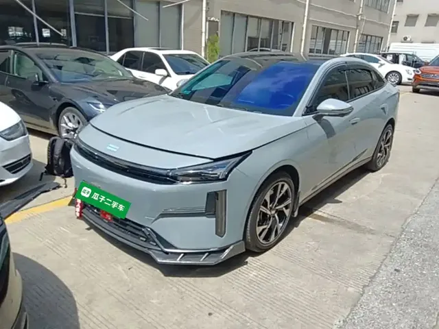 Geely Galaxy L6 2023 125km Starship