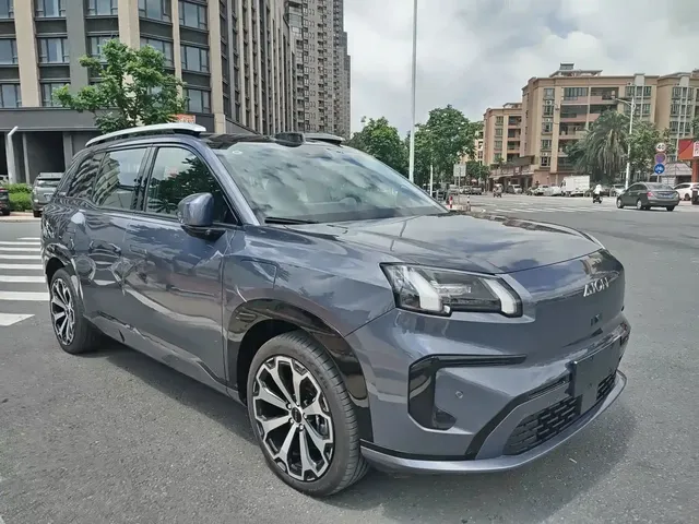 Aion V 2024 Aion Tyrannosaurus 650 LiDAR Edition