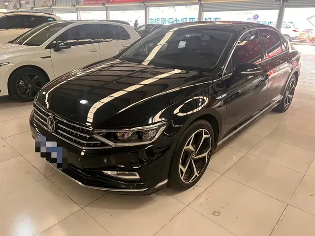 Volkswagen Magotan 2023 Model 2 Million Commemorative Edition 330TSI DSG Luxury