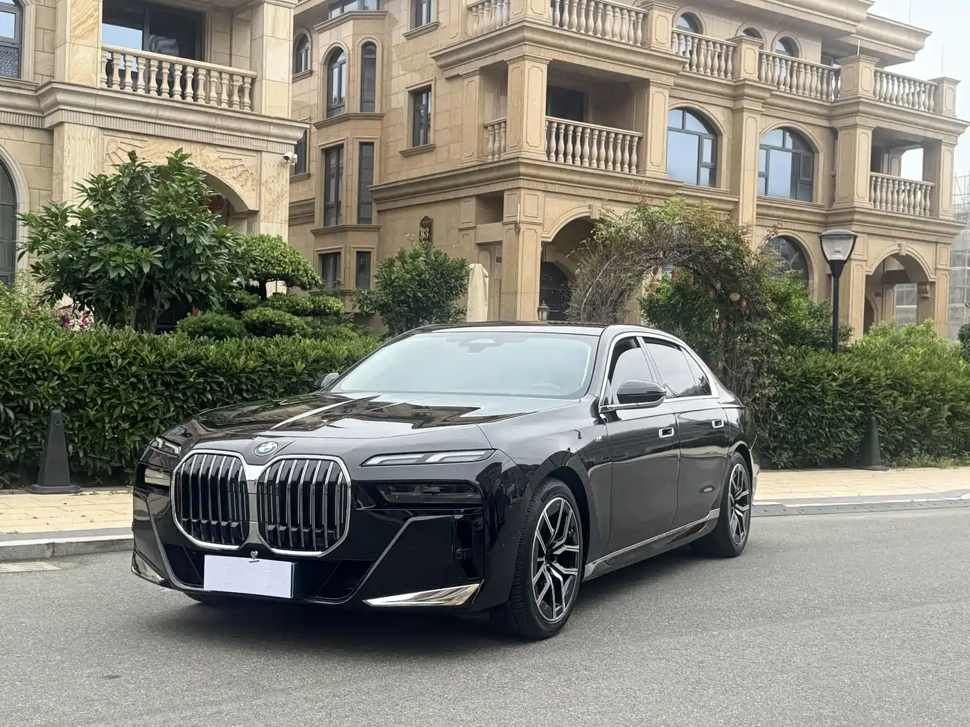 BMW 7 Series 2023 Model 735Li M Sport Package