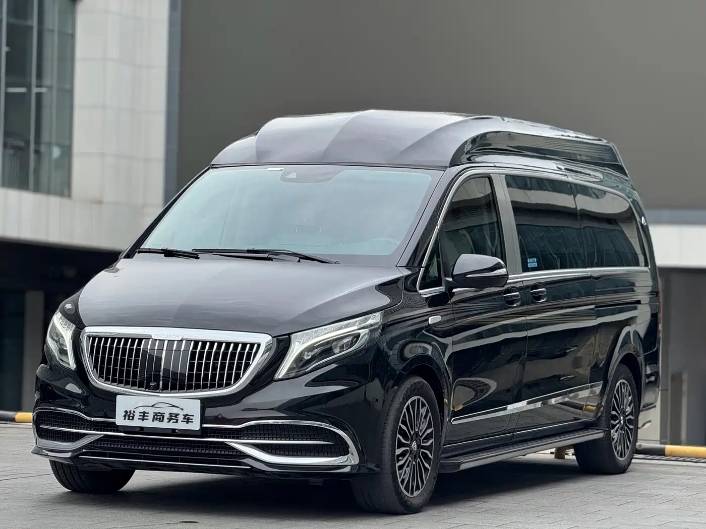Mercedes-Benz V-Class 2022 V 260 L Long Wheelbase Luxury Edition