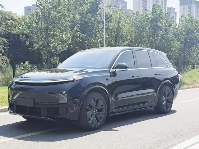 Li Auto Li L8 2023 Pro
